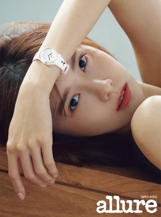 少女时代允儿登杂志封面 清新淑女素雅美