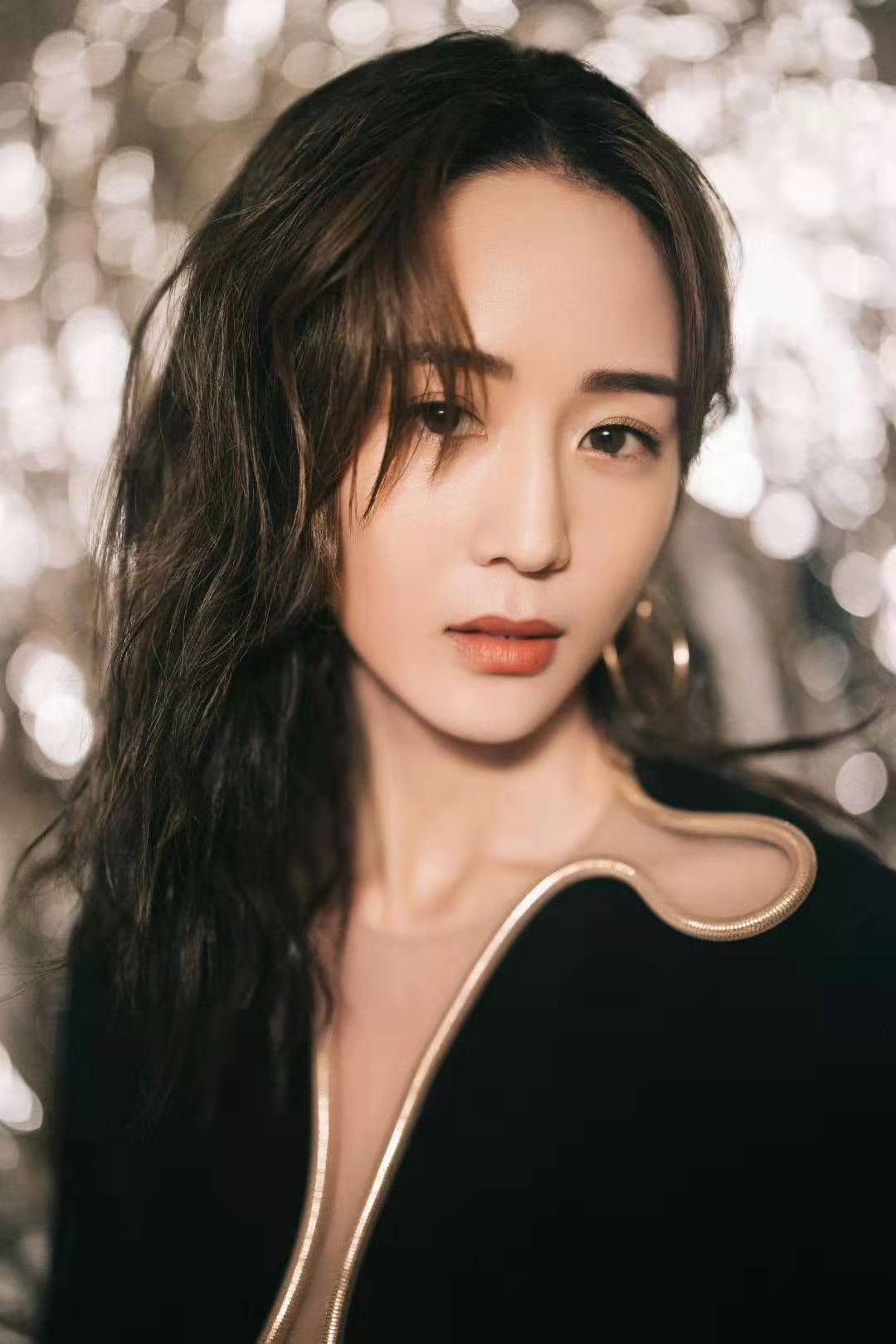 张钧甯身段曼妙气质惊艳，曼妙身段成熟御姐气质