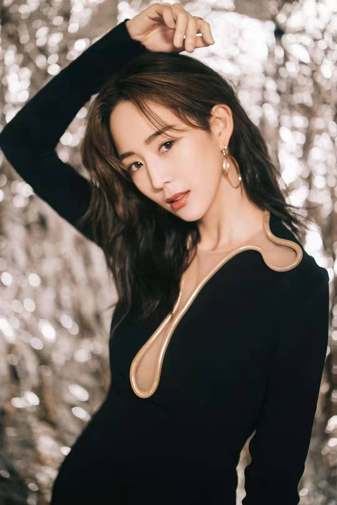 张钧甯身段曼妙气质惊艳，曼妙身段成熟御姐气质