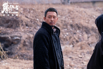 上映首日《攀登者》票房破2亿  入军营吴京张译特别慰问