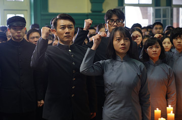 电影《青春之骏》未映先热，全国点映如火如荼，点燃党史学习热潮