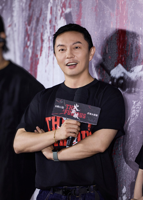 3、电影《火遮眼》西安路演现场图-领衔主演谢苗_副本.jpg