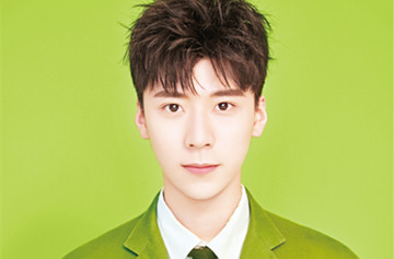 王博文献声《你好对方辩友》 插曲《夏至》忆青春模样